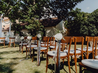 Hochzeit - Art der Location: Bauernhof/Landhaus - Asperhofen - Trauung im Garten - Kaiser's Hof