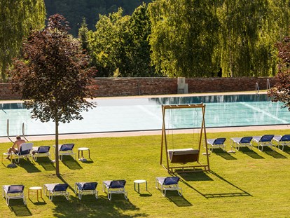 Hochzeit - Umgebung: am Fluss - Süd & West Steiermark - Hotel SCHLOSS SEGGAU - Pool - Hotel SCHLOSS SEGGAU
