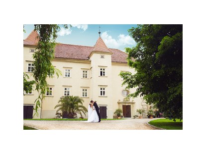 Hochzeit - Standesamt - Kirchstetten (Kirchstetten) - Schloss Gurhof im Schlossgarten - Schloss Gurhof 