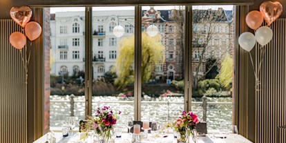 Hochzeit - Hochzeits-Stil: Urban Chic - Berlin-Stadt Mitte - CARL & SOPHIE Spree Restaurant