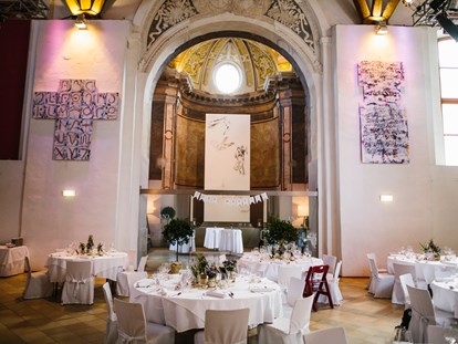 Hochzeit - Art der Location: Eventlocation - Leiben - Der Festsaal des Kloster UND in Krems.
Foto © martinhofmann.at - Kloster UND