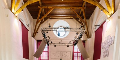 Hochzeit - Umgebung: am Fluss - Niederösterreich - Der Festsaal des Kloster UND in Krems.
Foto © martinhofmann.at - Kloster UND