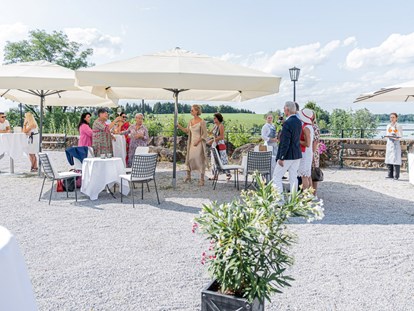 Hochzeit - Ladestation für Elektroautos - Friedburg - Schloss Mattsee