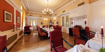Hochzeit - Art der Location: Restaurant - Klostertal - Der Rote Salon - Hotel Marienhof