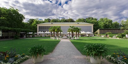 Hochzeit - Art der Location: ausgefallene Location - Dachau - Eine Hochzeit im Schlosscafe Palmenhaus in München. - Schlosscafe im Palmenhaus