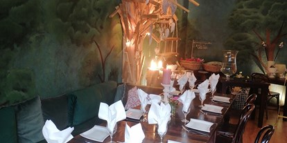 Hochzeit - Art der Location: ausgefallene Location - Werneuchen - Tafel grüner Salon - Oase Brasserie