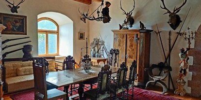 Hochzeit - Umgebung: in Weingärten - Italien - Der kleiner Besprechungsraum des Schloss Wangen in Bozen. - Schloss Wangen Bellermont