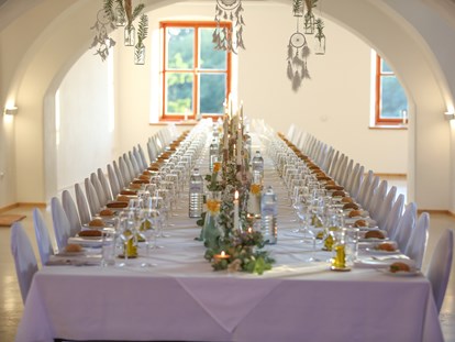 Hochzeit - Hochzeits-Stil: Rustic - Kapfenstein - Schloss Welsdorf