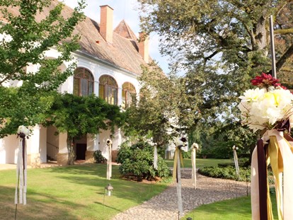 Hochzeit - Art der Location: privates Anwesen - Kapfenstein - Schloss Welsdorf