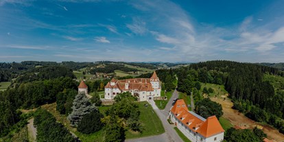 Hochzeit - Umgebung: im Park - Österreich - Schlosswirt Kornberg