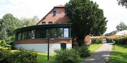 Hochzeit - Umgebung: am See - Wintergarten Außenansicht - Seehotel Heidehof