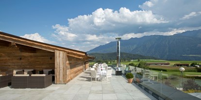 Hochzeit - Umgebung: am Land - Zugspitze - Dachterrasse für Empfänge - Greenvieh Chalet