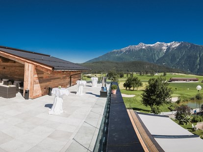 Hochzeit - Umgebung: am Land - Tirol - Dachterrasse für Empfänge - Greenvieh Chalet