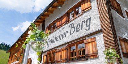 Hochzeit - Art der Location: Alm - Alpenregion Bludenz - Der Alte Goldene Berg als perfekte Location für Ihren besonderen Tag - Hotel Goldener Berg & Alter Goldener Berg