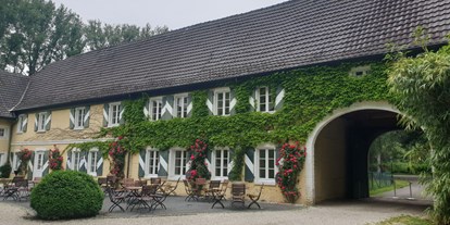 Hochzeit - Umgebung: mit Seeblick - Erkrath - Wasserburg Haus Graven