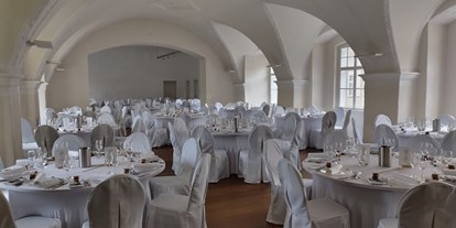 Hochzeit - Umgebung: in Weingärten - Pottenbrunn - Schloss zu Spitz