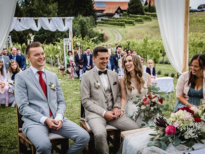 Hochzeit - Hochzeitsessen: mehrgängiges Hochzeitsmenü - Süd & West Steiermark - Trauung im Wein & Lavendellabyrinth - Jöbstl Stammhaus 
