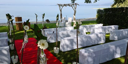 Hochzeit - Art der Location: Strand - Region Bodensee - Eure Hochzeitslocation am Gnadensee. - Sekt am See