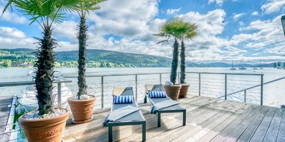Hochzeit - Umgebung: am See - Wörthersee - Die Sonnenterrasse für entspannte Stunden vor und nach der Hochzeit. - Hotel Parks Velden