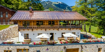 Hochzeit - nächstes Hotel - Tiroler Unterland - Brösel Alm mit Sonnenterrasse. Ideale Hochzeits-Location - Berghotel Sudelfeld - Brösel Alm