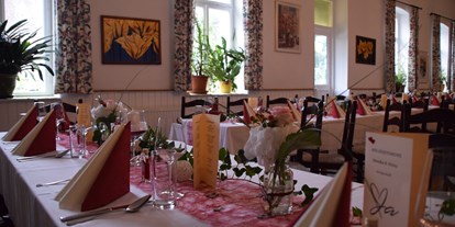 Hochzeit - Art der Location: Gasthaus - Niederösterreich - eine tolle Dekoration mit viel Geschmack - Bio Kräuterlandgasthaus mit Eventsaal für Hochzeiten