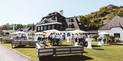 Hochzeit - Art der Location: im Freien - Donauraum - Unser 10.000 Quadratmeter großer Schlossgarten - der perfekte Ort für Trauung und Agape - Schloss Luberegg