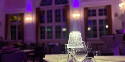 Hochzeit - Hochzeitsessen: Buffet - Baden (Baden) - Tisch (indoor Abend) - Kumar's Kitchen