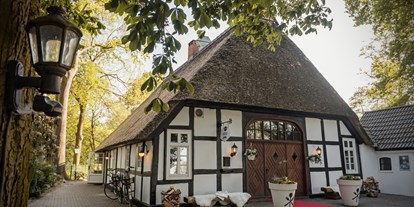 Hochzeit - Umgebung: in einer Stadt - Lüneburger Heide - Wohnküche - LANDHAUS am Deich