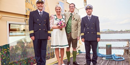 Hochzeit - Umgebung: am See - Attersee - Attersee Schiffahrt - Kapitänstrauung