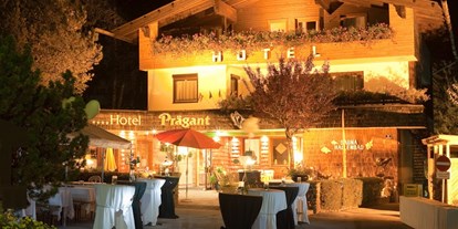 Hochzeit - Umgebung: in den Bergen - Kärnten - Das Willkommengetränk organisieren wir Ihnen gerne am Parkplatz vor der Hoteleingang oder im Garten. - Hotel Prägant