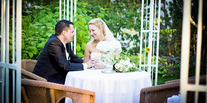 Hochzeit - Trauung im Freien - Treffen (Treffen am Ossiacher See) - romantischer Pavillon - gerne können wir Ihre standesamtliche Hochzeit auch bei uns im Freien organisieren - Hotel Prägant