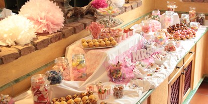 Hochzeit - Geeignet für: Firmenweihnachtsfeier - Landskron - Wenn das Brautpaar besonders "süß" ist - Candybar! :-) - Hotel Prägant