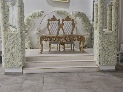 Hochzeit - Winterhochzeit - Breitenfelde - Brauttisch
 - Mosaik Festsaal