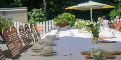 Hochzeit - Umgebung: in den Bergen - Schönbach (Landkreis Görlitz) - Festliche Tafel - Bergwirtschaft Bieleboh Restaurant & Hotel