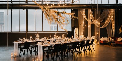 Hochzeit - Art der Location: Fabrik - Eine Hochzeit in unserer Eventhalle Alte Schlosserei - Tonwerk Dorfen