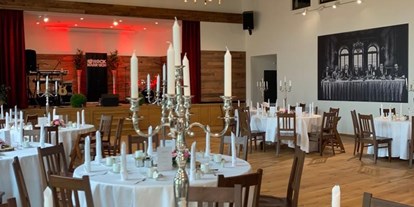 Hochzeit - Trauung im Freien - Regensburg - Hotelgasthof Kirchenwirt in Schierling