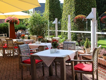 Hochzeit - Art der Location: Restaurant - Deutschland - Terrasse im Naundrups Hof - Naundrups Hof