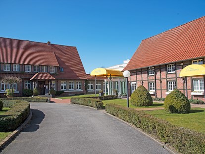 Hochzeit - barrierefreie Location - Nordrhein-Westfalen - Vorfahrt und Außenansicht - Naundrups Hof