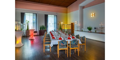 Hochzeit - Hochzeitsessen: Catering - Deutschland - Studio - geeignet für bis zu 45 Personen - Restaurant & Landhotel "Zum Niestetal"