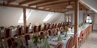 Hochzeit - Hochzeitsessen: 3-Gänge Hochzeitsmenü - Bodensdorf (Steindorf am Ossiacher See) - Saal 
(c)Foto Helga Rader - Jägerwirt Dreifaltigkeit