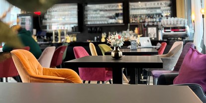 Hochzeit - Art der Location: ausgefallene Location - Großhöflein - DFK - Cocktail & Prosecco Bar