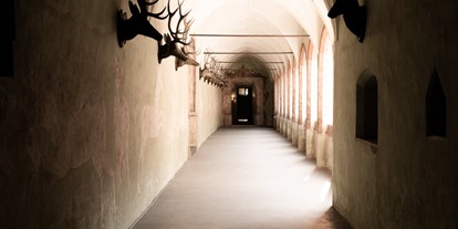 Hochzeit - Art der Location: privates Anwesen - Arkadengang 1. Stock
 - Schloss Tratzberg