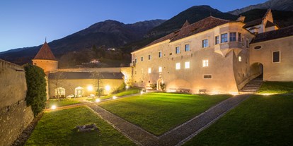 Hochzeit - Umgebung: in Weingärten - Italien - Schloss Goldrain