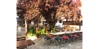 Hochzeit - Umgebung: im Park - Bedburg - Terrasse - Hotel und Restaurant Kolossos in Neuss am Rhein