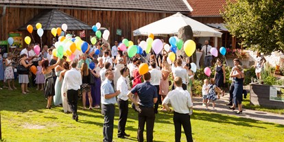 Hochzeit - Personenanzahl - Mühlviertel - Warten auf den Luftballon Start... - Roadlhof