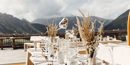 Hochzeit - Art der Location: Eventlocation - Österreich - Eure Berghochzeit im VIEW bietet einen unvergleichlichen Ausblick. - Das View - the Pop-Up