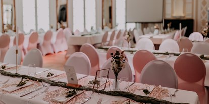 Hochzeit - Geeignet für: Geburtstagsfeier - Schwäbische Alb - Bestuhlungsbeispiel für 100 Personen - Schützen Spiegelsaal 