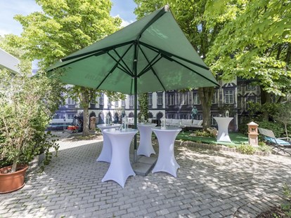 Hochzeit - Umgebung: im Park - Hessen Süd - VIP Pavillon