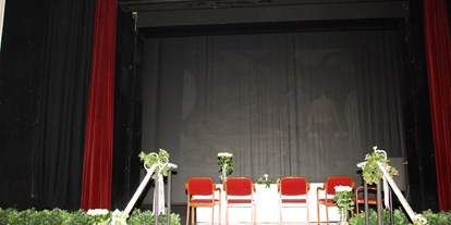 Hochzeit - externes Catering - Schlüßlberg - Trauung auf der Vorbühne des Stadttheaters Wels - Stadttheater Wels