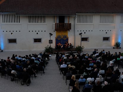 Hochzeit - Art der Location: privates Anwesen - Kärnten - Alte Meierei Bleiburg I Konzert im Innenhof - ALTE MEIEREI BLEIBURG
